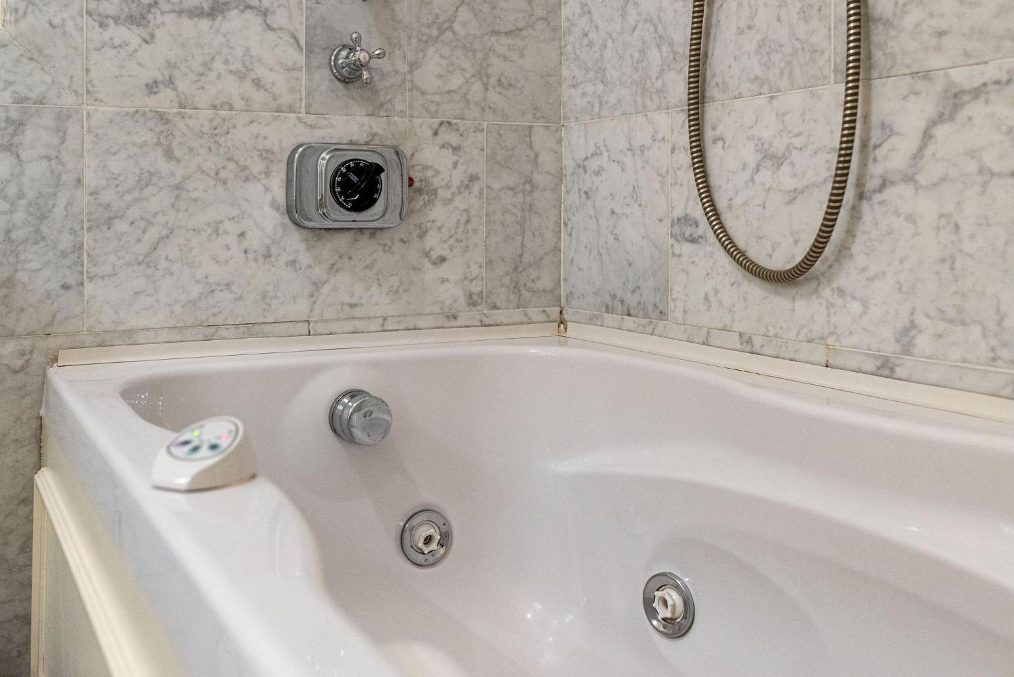 Unyca - Luxury Central Suite Florence Exterior photo